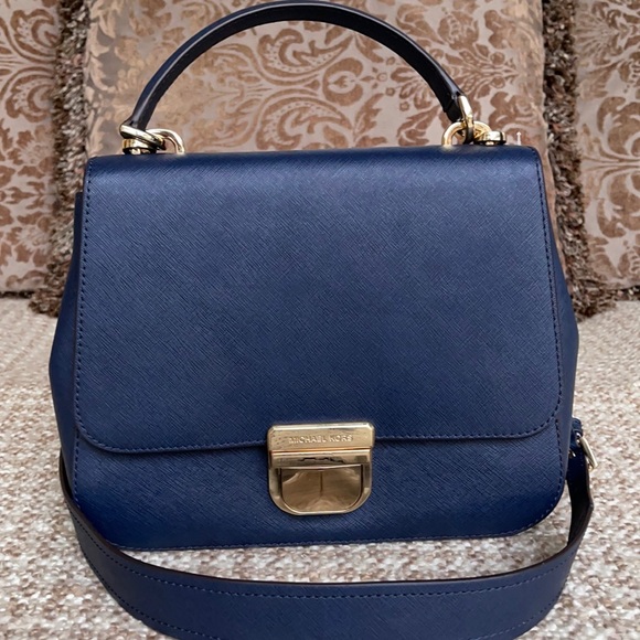 Michael Kors Bridgette MD TH Messenger Navy - Picture 3 of 16